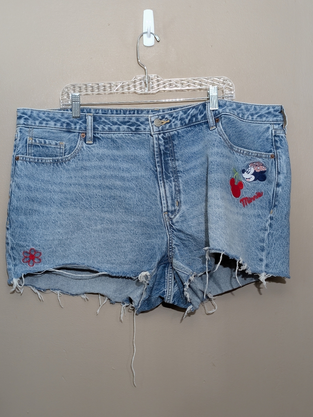 Old Navy x Disney High Rise Denim Shorts Minnie Mouse Cherry Flower Retro 20